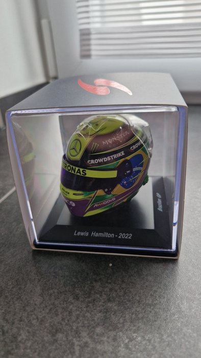 梅賽德斯車隊 - Brazil helmet scale 1:5 - 路易斯·漢米爾頓 - 2022 - Sport helmet 