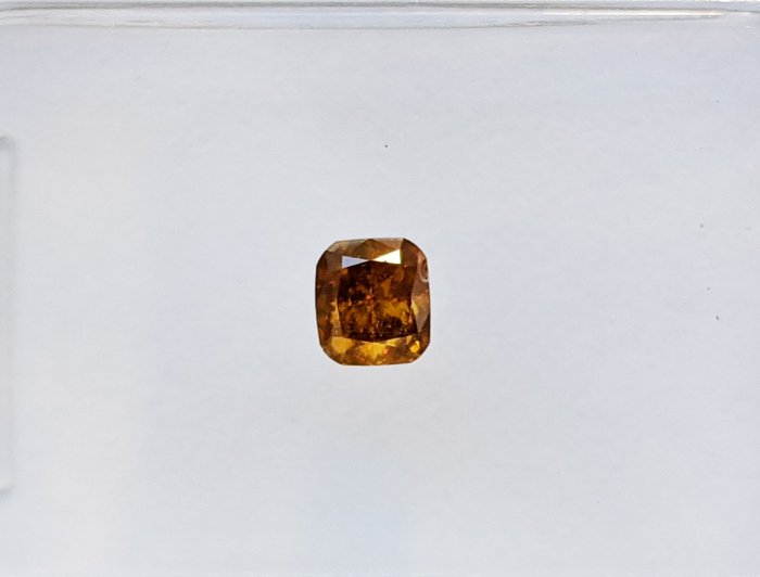 Senza Prezzo di Riserva - 1 pcs Diamante  (Colorato naturale)  - 0.20 ct - Cuscino - Fancy deep Giallognolo Arancione - I1 - Antwerp International Gemological Laboratories (AIG Israele)