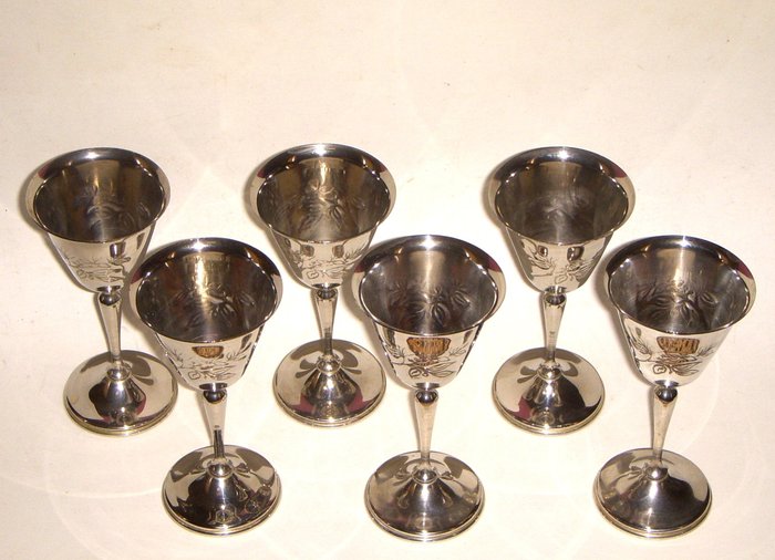 Liquor set for 6 - Silver-plated