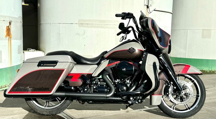 Harley-Davidson - FLHTK - Electraglide Ultra - 1690 cc - 2013
