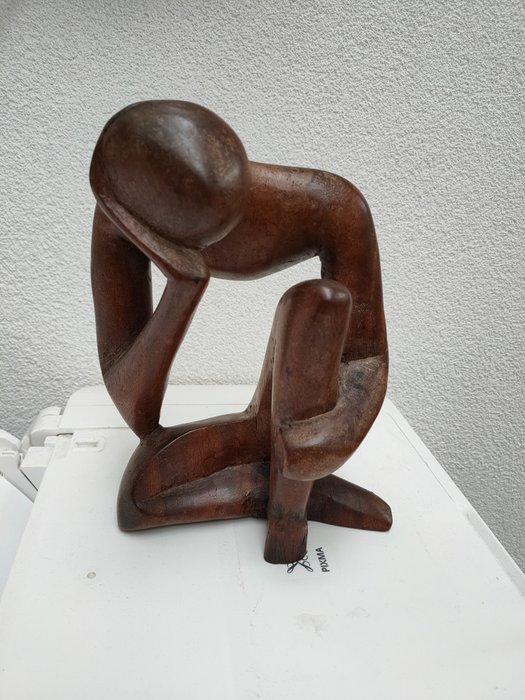 Sculptură, Le Penseur naar Auguste Rodin. Teak. - 22 cm - Lemn