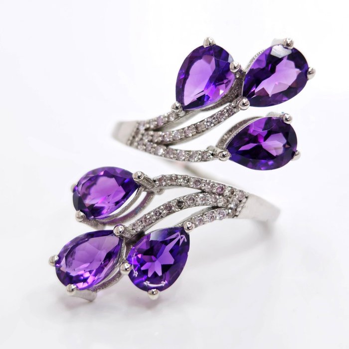 *no reserve* 4.00 ct Purple Amethyst & 0.25 ct N.Fancy Pink Diamond Ring - 5.19 gr - 14 kt Vittguld - Ring - 4.00 ct Ametist - Diamant