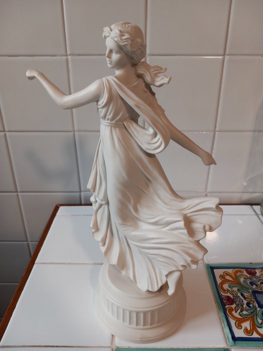 Wedgwood - Statuetta - The Dancing Hours - Porcellana biscuit