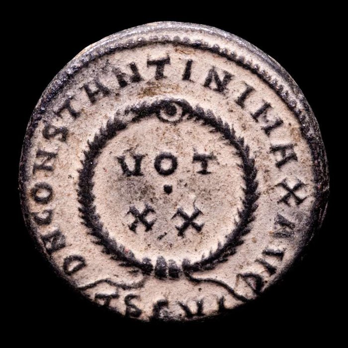 Roman Empire. Constantine I (AD 306-337). Follis Thessalonica mint. DN CONSTANTINI MAX AVG, VOT • XX within wreath, star at top; TSЄVI in exergue  (No Reserve Price)