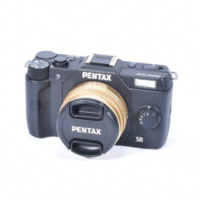 Pentax Q10 z obiektywem SMC Pentax 8.5mm f/1.9 AL (IF) Digitalkamera