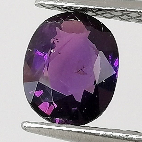 Safir violet - 0.60 ct