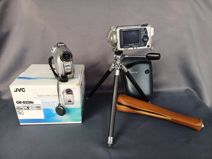 JVC, Sony DSC-F505V und GR-D239 Videokamera