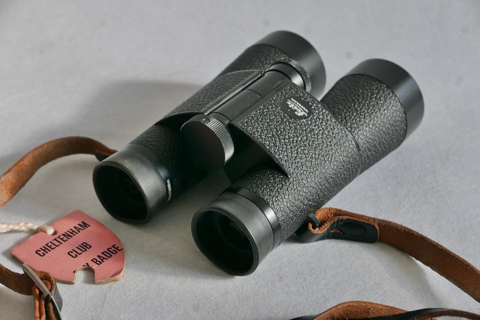 Binoculars - Leitz Trinovid 10x40B