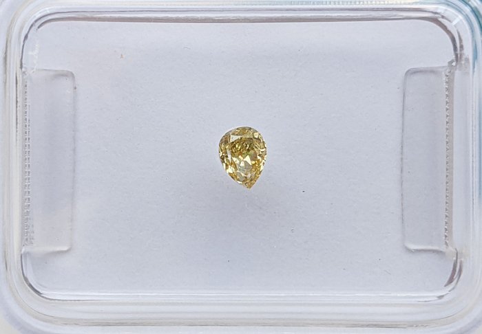 沒有保留價 - 1 pcs 鑽石  (天然彩色)  - 0.13 ct - 梨形 - Fancy intense 淡褐色 黃色 - SI1 - 國際寶石學院（International Gemological Institute (IGI)）