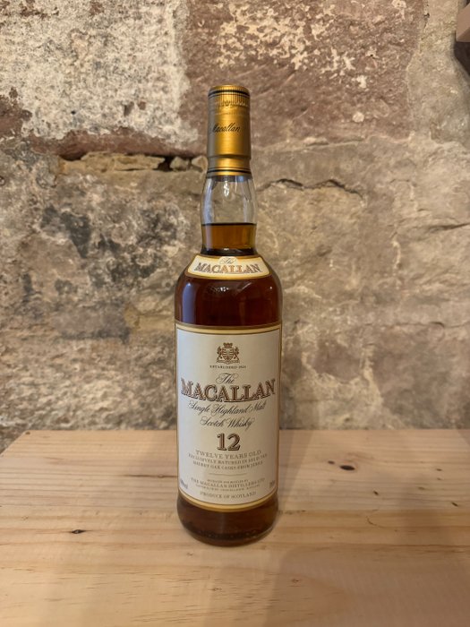 Macallan 12 years old - Original bottling  - b. Sfârșitul anilor 1990 începutul anilor 2000 - 700 ml