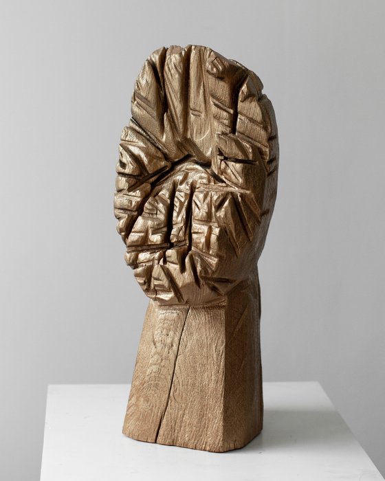 Ros Khavro - Escultura, Pretending to be a human - Unique, Signed Bust - 55 cm - Madera, Roble - 2024