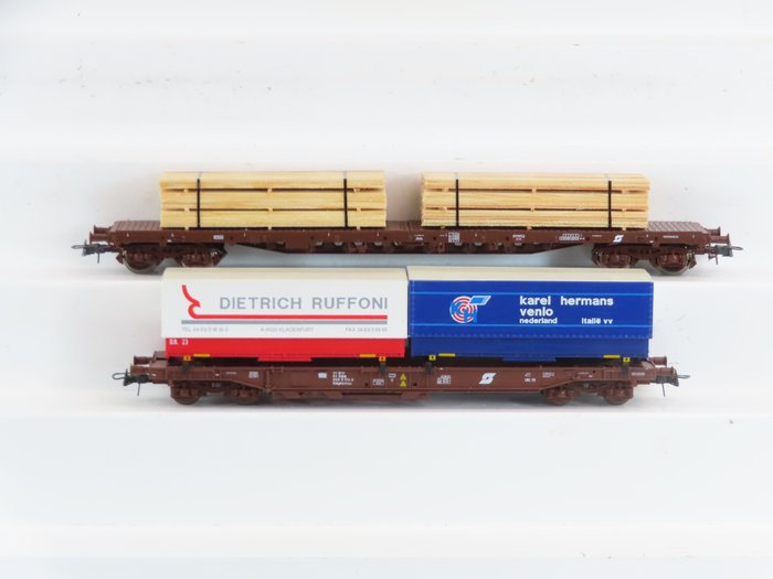 Roco H0 - 46379/47764 - Vagón de tren de mercancías a escala (2) - 2 vagones cargados con cajas móviles y madera. - ÖBB
