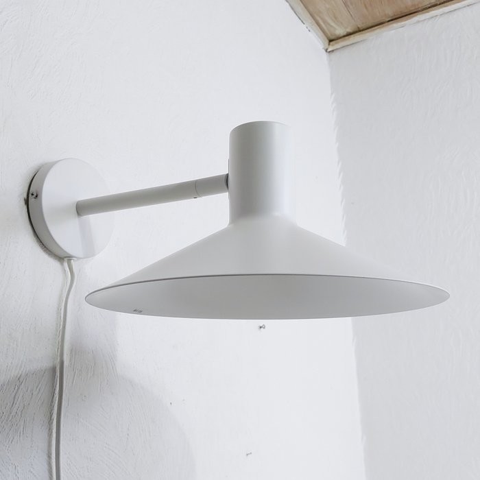 Frandsen - - Friis & Moltke - 壁燈 - 明尼阿波利斯-白色版 - 鋼