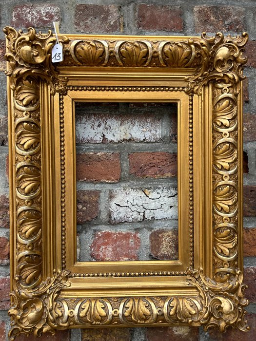 Frame  - 13. Antique Picture Frame for a painting of 30 x 20 cm