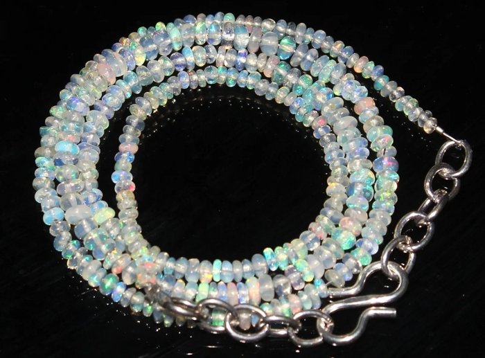 Senza prezzo di riserva: collana con opale di fuoco etiope da 32,15 carati . - Altezza: 3 mm - Larghezza: 4 mm- 6.43 g - (1)