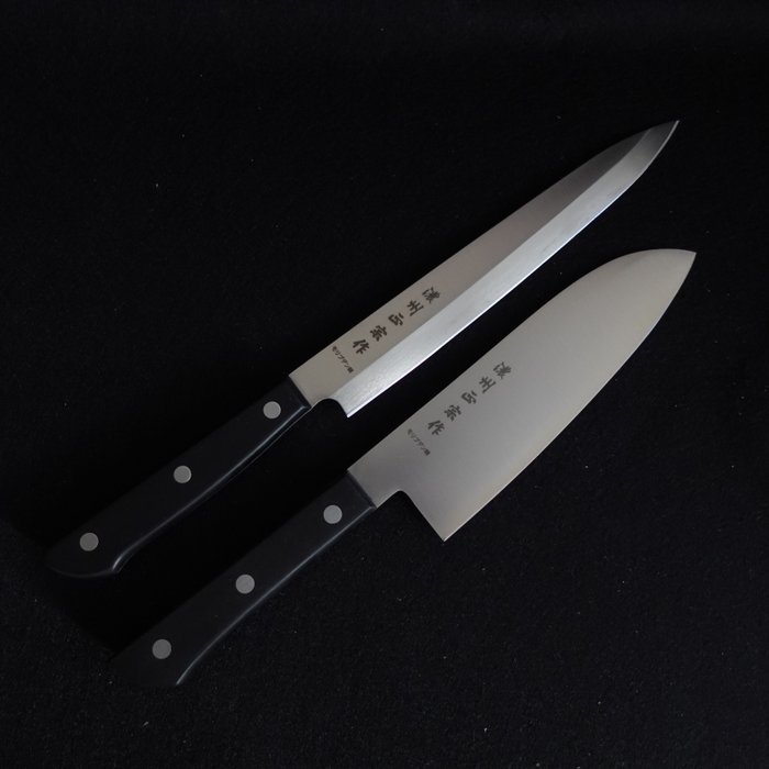 Noshu Masamune 濃州正宗 - Nóż kuchenny - Santoku 三得 (nóż wielofunkcyjny) i Sashimi 刺身 (nóż do krojenia surowej ryby) -  Japoński nóż kuchenny - Stal (nierdzewna) - Japonia