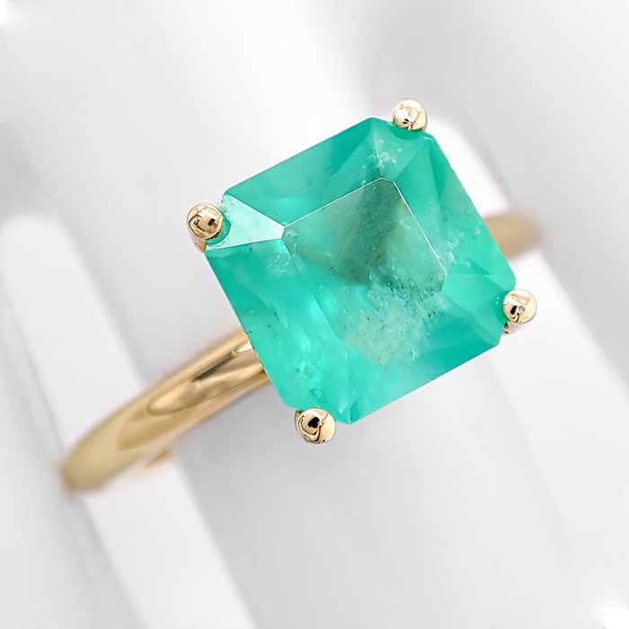 No Reserve Price - 2.71 Carat Natural Emerald Solitaire - Ring - 14 kt. Yellow gold
