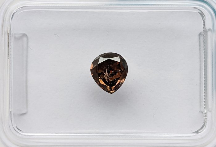 Diamant - 0.53 ct - Pære - fancy mørk gulorange - I1, No Reserve Price
