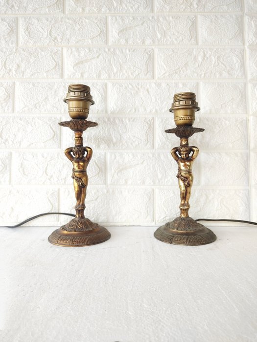 Tischlampe (2) - Paar Tischlampen mit nackten Putten - Bronze, Messing