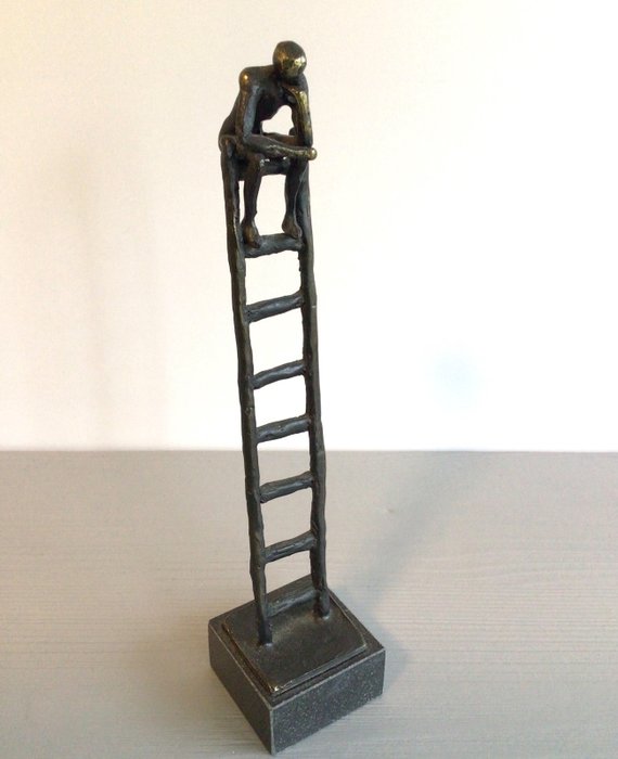 Corry Ammerlaan- Artihove - Sculpture, “ De Denker “ Originele versie - 18 cm - Alloy