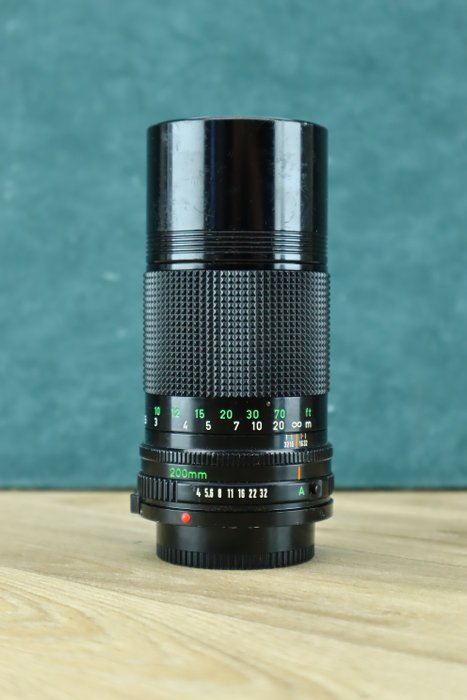 Canon FD 200mm 1:4 Kauko-objektiivi