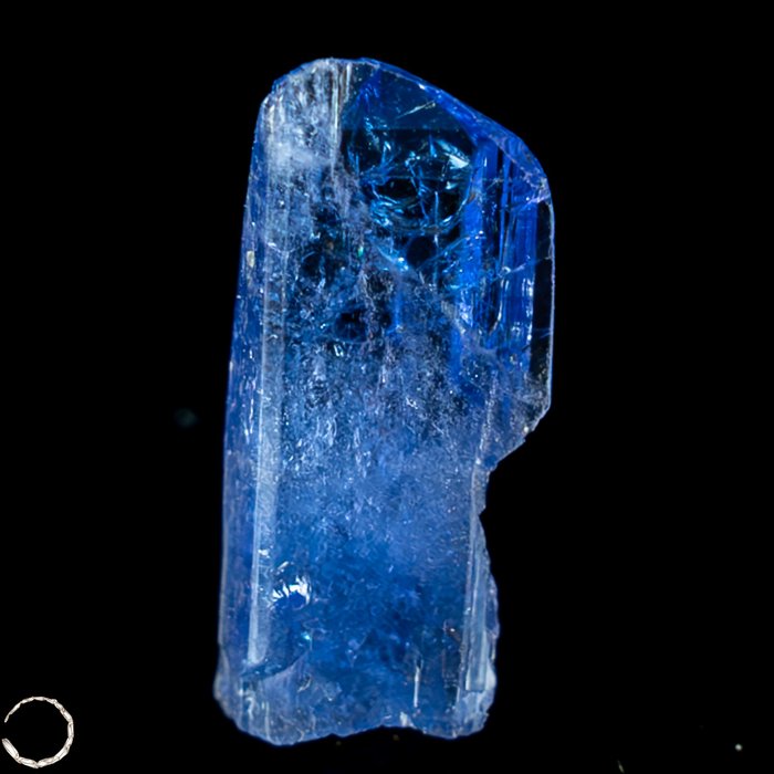 天然透明坦桑石晶體未經處理 4,855 克拉- 0.97 g