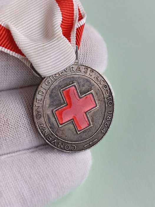 Itália - Medalha - The Italy Red Cross Medal for Voluntary Nurses