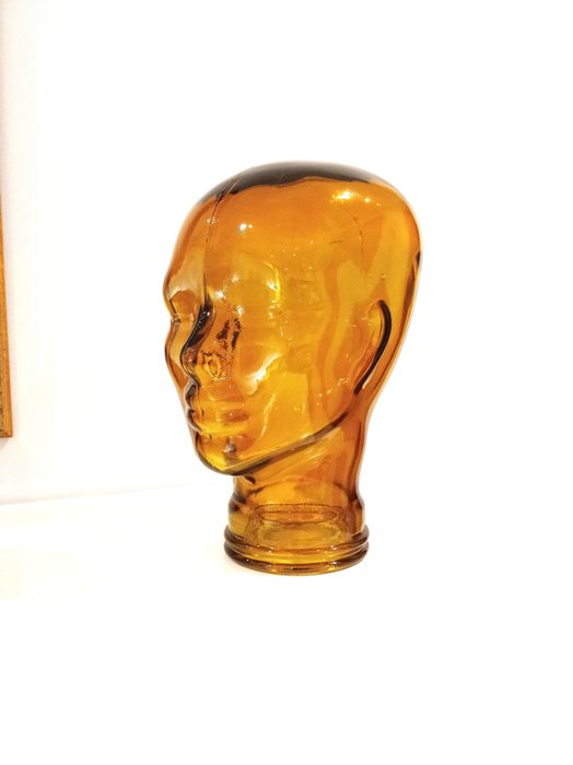 yellow head - Schaufensterpuppe - Glas recyceln