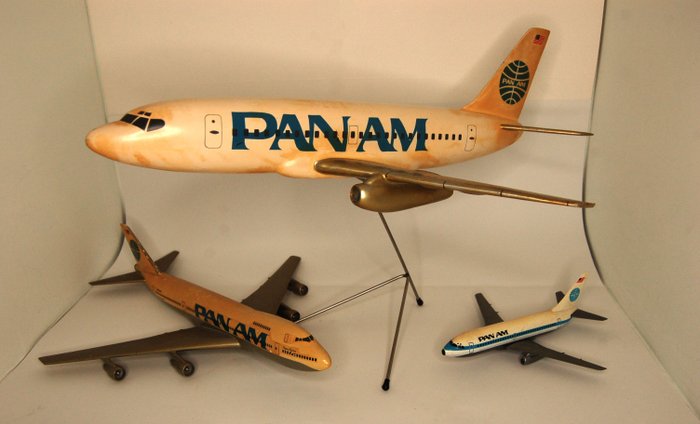 Miniatura de avião - Boeing 737 / 747 - Pan Am/Três modelos de balcão