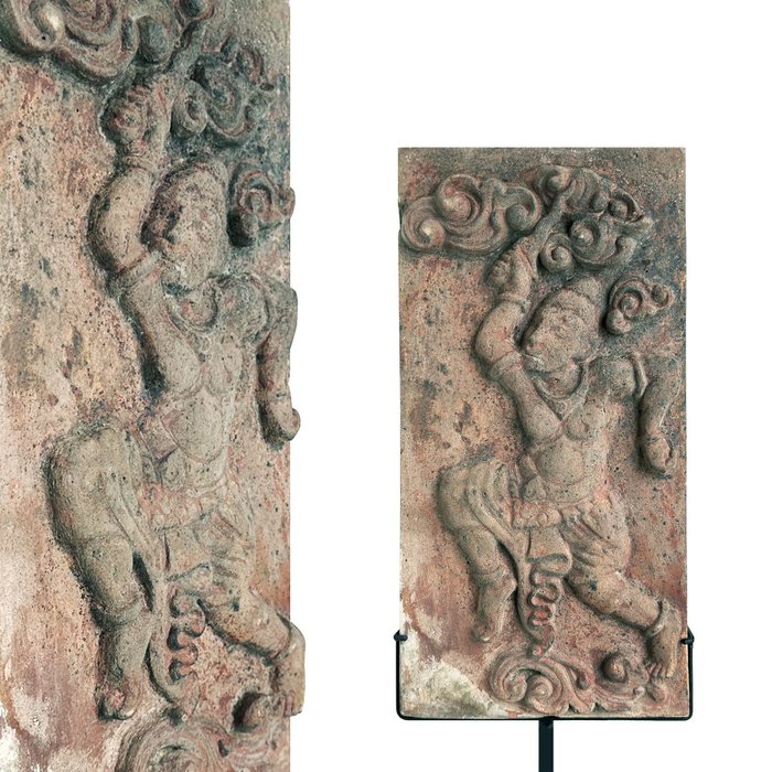 tempelstein fra Bali [med keris!] - wantilan [INGEN RESERVE!] - Indonesia  (Ingen reservasjonspris)