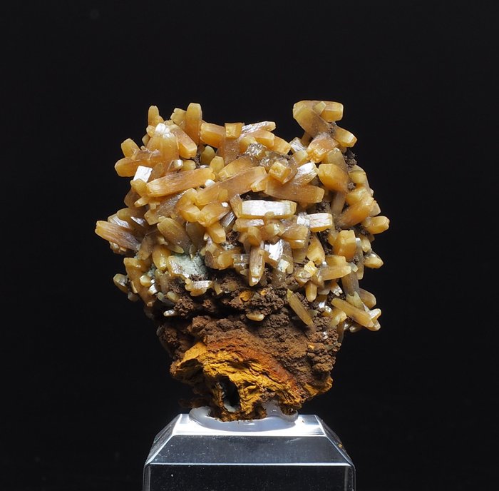 Wulfenit Kristalle auf Muttergestein - Höhe: 3.5 cm - Breite: 3.5 cm- 60 g