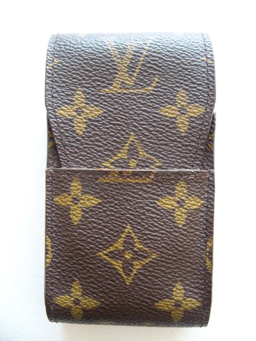 Louis Vuitton - Savukekotelo - Pinnoitettu kangas, Taiga-nahkaa