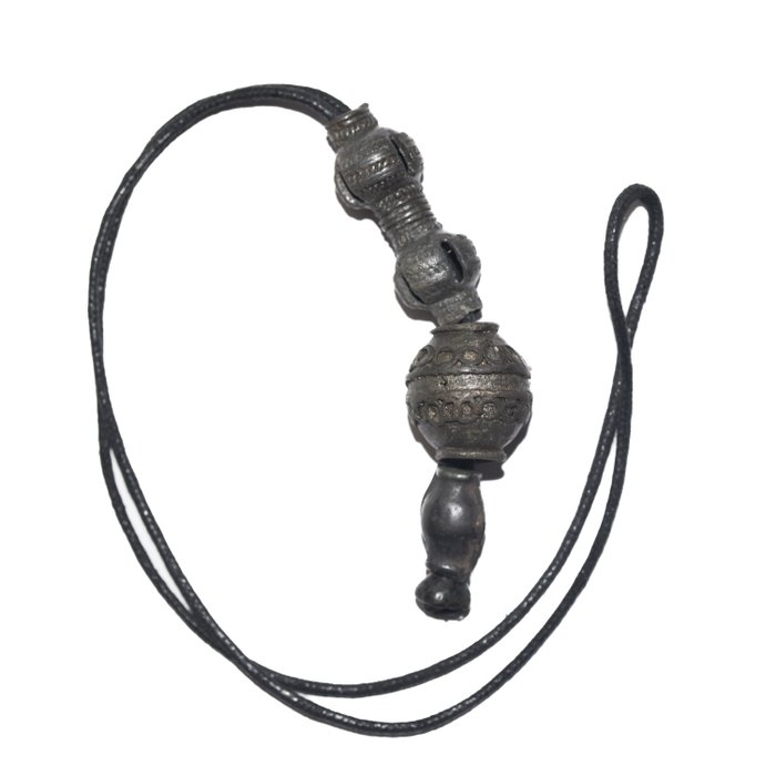 Vikingatiden Brons uppspänt halsband av vikingabronspärlor  (Utan reservationspris)