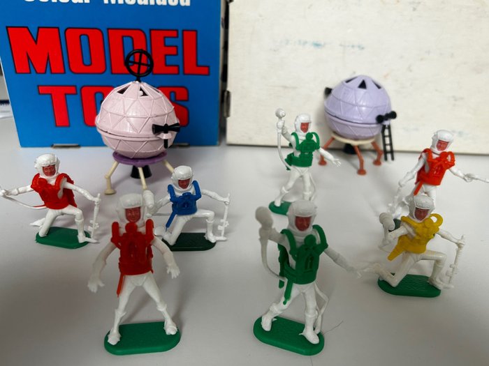 Cherileaü - Pieza de juego - Spacemen - Plástico
