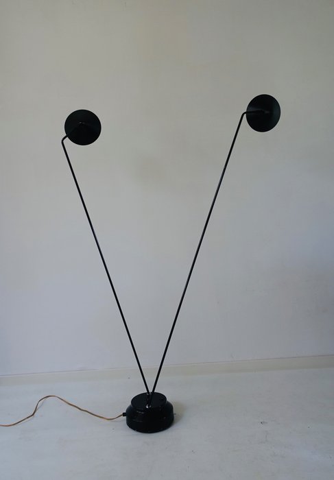 Toegeschreven aan Pola Design - Staande lamp - Metaal