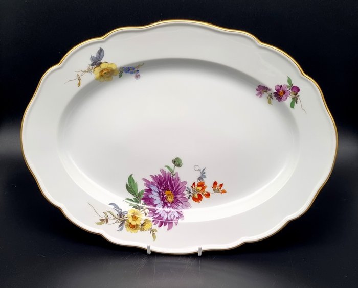 Meissen - Serviciu de masă - Prima alegere! Farfurie de servire cu decor floral cca 35 x 26 cm. - Porțelan