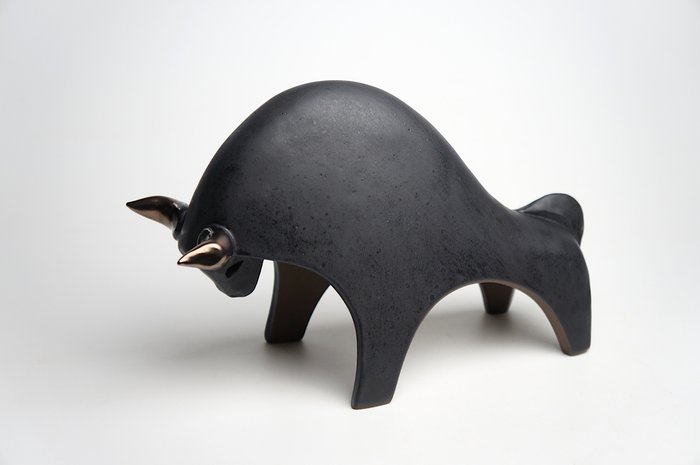 Urszula Despet - 雕刻, Elegant Black Bull - 18 cm - 陶瓷