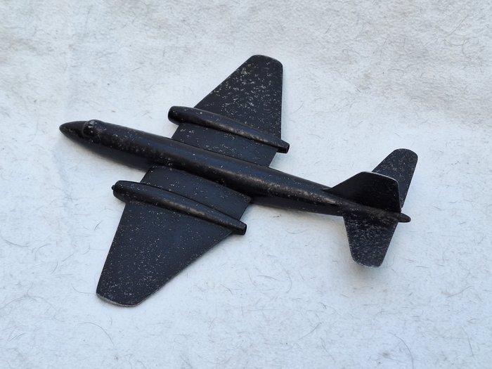 Modellflugzeug - Englischer elektrischer Canberra-Düsenbomber