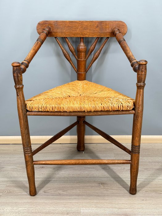 Antieke biezen hoekstoel - Krzesło - Drewno
