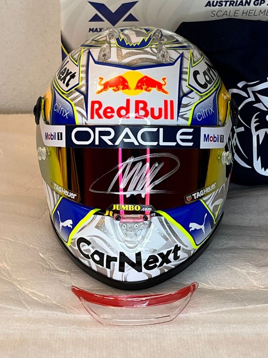 Red Bull Racing - Max Verstappen - 2022 - Mittakaavassa 1/2 kypärä 