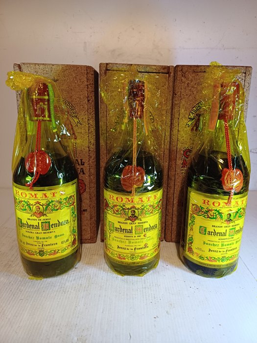 Sanchez Romate - Cardenal Mendoza  - b. 1980-tallet, 1990-tallet - 70cl, 750ml - 3 flasker