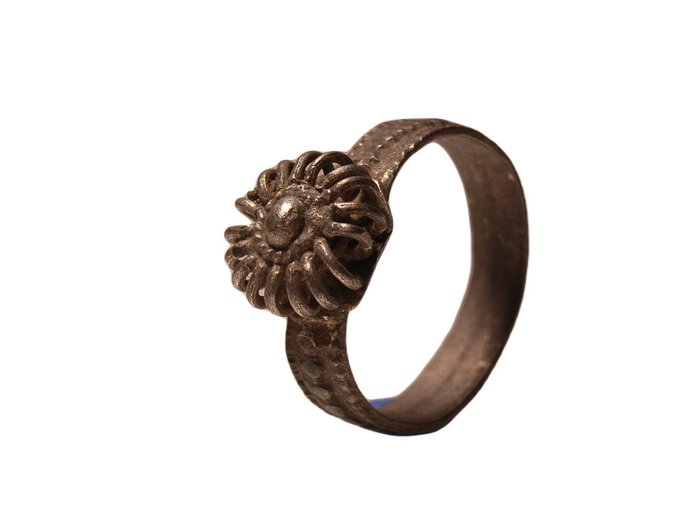 Roma Antiga Anel de dedo romano feito de prata com decoração em espiral de flores joias dominatrix antigas VZ Anel