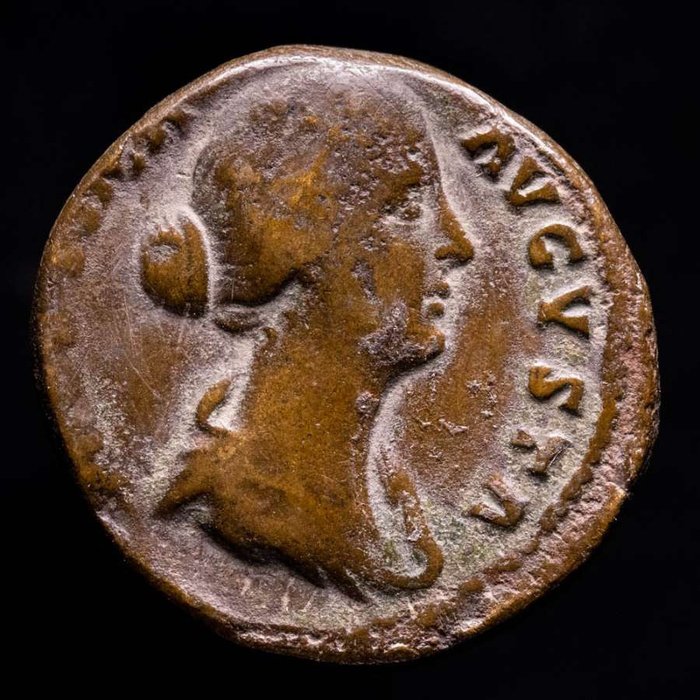 Romarriket. Faustina II (Augusta, AD 147-175). Dupondius Rome mint. DIANA LVCIF / S - C Diana standing left, holding torch in both hands  (Ingen mindstepris)