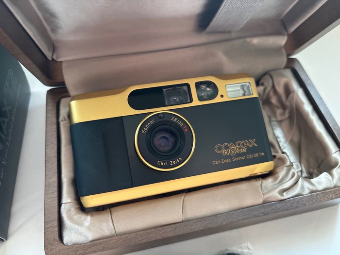 Contax T2 | Golden | anniversary 60 years | Analogue camera