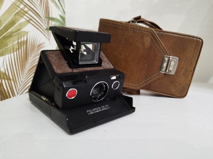Polaroid SX 70 Model-3 Pienikokoinen analoginen kamera