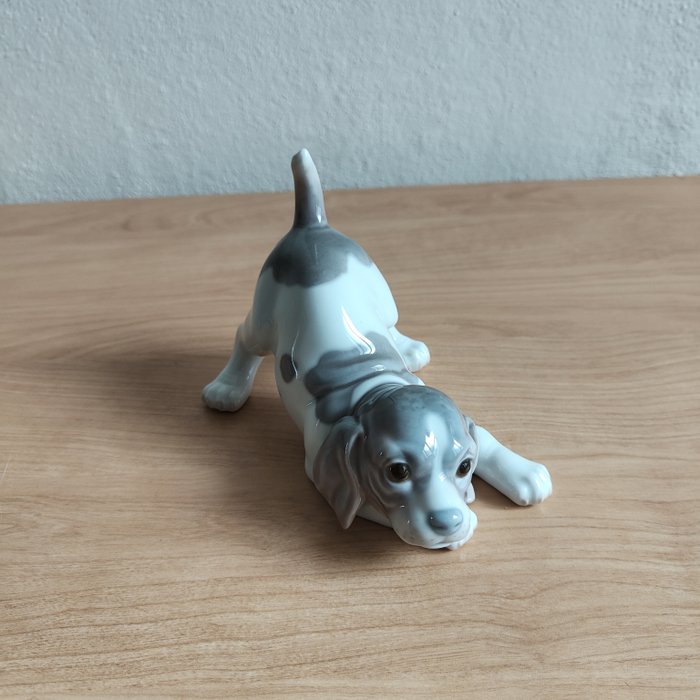 Lladró - Figurita - cachorro sabueso - Porcelana