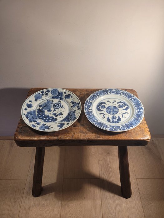 Tallerken (2) - Twee antieke Chinese borden - Porcelæn