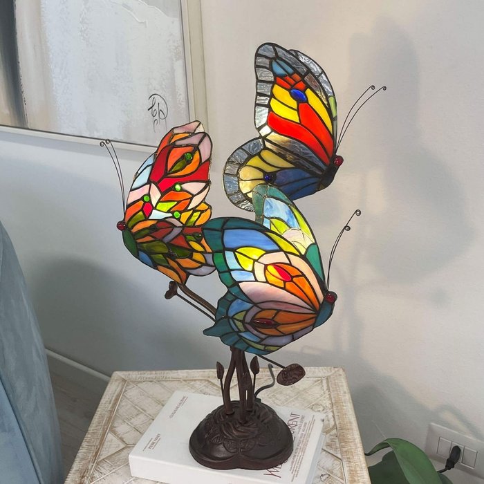 Bordlampe - Abat - rejse i Tiffany STIL Farverige sommerfugle - Metal