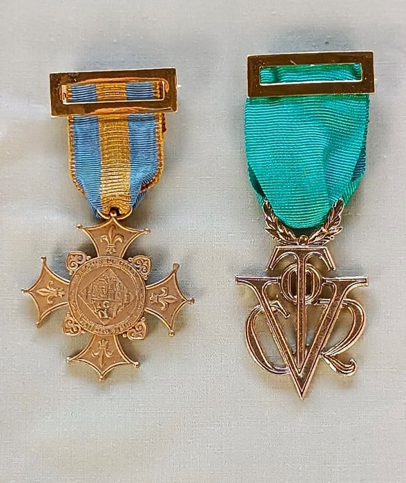 西班牙 - 獎牌 - VICTOR - Medalla de la Victoria de la Guerra Civil Española + Cruz de la Legión de Honor.