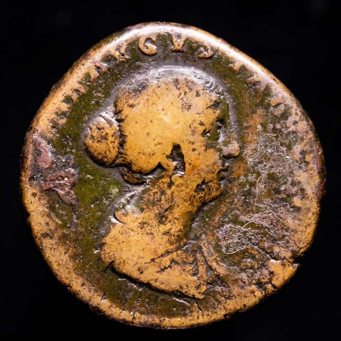 Rooman imperiumi. Faustina II (Augusta, AD 147-175). Sestertius Minted in Rome. S - C. Diana standing left, holding arrow and bow.  (Ei pohjahintaa)